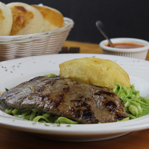 Con Bistec de Res